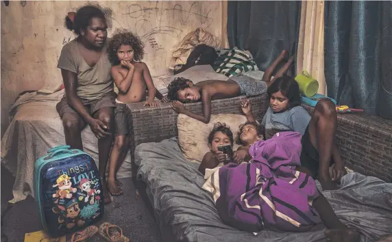  ?? ?? Brian Cassey’s Walkley Award-winning image from Mornington Island, titled “The Yarrick Family of Kunhanha”.