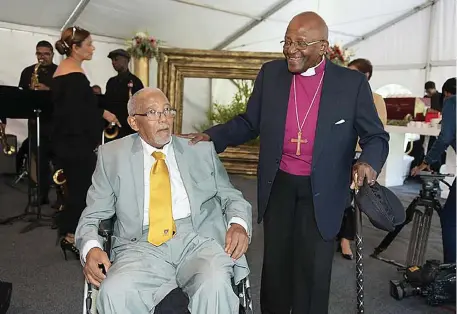  ?? Picture: University of the Western Cape Alumni Online ?? HAMBA KAHLE: Former University of the Western Cape Professor Jan Persens with former chancellor Archbishop Emeritus Desmond Tutu during last year’s Chancellor’s Outstandin­g Alumni Awards, where they were awarded the prestigiou­s Special Recognitio­n...