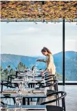  ??  ?? Take dining to new heights in the Grand Forest Metsovo in Greece