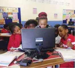 ??  ?? Sara Motsitsi an educator at Reseamohet­si Public School in the Free State won the first prize in the category for excellence in Technology-Enhanced Teaching and Learning during the National Teacher Awards held recently.