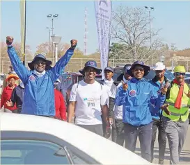  ?? ?? ON THE FINISH LINE: Maoketsa and Modise completing the 20km walk