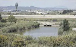  ?? Ferran Nadeu ?? La zona que quedaría afectada por la ampliación de El Prat, en junio.