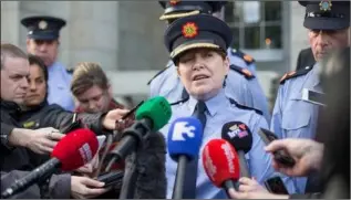  ??  ?? Under ‘microphone’ fire Garda Commission­er Noirin O’Sullivan, handling the media.