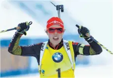  ?? FOTO: DPA ?? Derzeit unangefoch­tene Nummer 1 im Biathlon: Laura Dahlmeier.