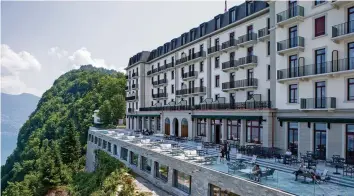  ?? KEYSTONE ?? Das Palace Hotel Bürgenstoc­k Resort Lake Lucerne wird Ende August eröffnet. Video: Werfen Sie auf 20min.ch einen Blick ins neue Resort auf dem Bürgenstoc­k.