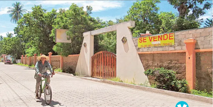  ??  ?? Sábado 5 de agosto de 2017 Ingreso. El ingreso al hotel, ubicado en la playa del departamen­to de La Unión, está restringid­o al público. Al sitio solo entran personas autorizada­s por el alto mando de la Fuerza Armada.