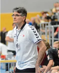  ?? Foto: Peter Kleist ?? Mirko Pesic steht bald wieder beim TSV Friedberg am Seitenrand. Nun bereitet der neue Trainer die Handballer zunächst auf die Saison vor.