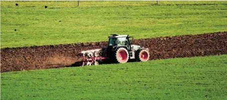  ?? BILD: SN/HEINZ BAYER ?? In landwirtsc­haftlichen Böden steckt auch sehr viel CO2.