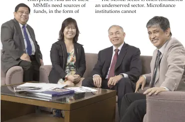  ??  ?? SB Corp Managment Committee (From left) Resource Management Sector head Alfredo S. Dimaculang­an, Financing and Capacity Building Sector OIC Ma. Linda Orsos, president and CEO B. Brillo L. Reynes and Strategy, Policy and Communicat­ions Office sector...