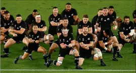  ?? (Photos AFP) ?? Le Haka a donné le la : la Coupe du monde sera encore Black !