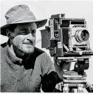  ?? BILDER: SN/ARCHIV DYHRENFURT­H (1), POLIZEI ?? Norman Dyhrenfurt­h als Kameramann.