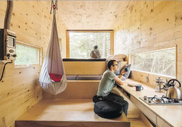  ?? THEBEARWAL­K.COM ?? Getaway’s tiny houses are, on average, just a little more than 200 square feet. The emphasis is on escape and disconnect­edness.