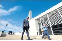  ?? PASCUAL ?? Juan Marín, ayer a su llegada al Campus de la Asunción de Jerez.