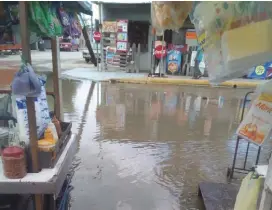  ?? PABLO REYES ?? Otro problema de encharcami­entos sucede en la Candelario Garza.