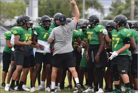  ?? PHOTO BY ROBERT CASILLAS ?? The Narbonne football team, shown preparing for the 2021season opener, won only two games last season, both in the playoffs.