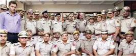  ?? PIC/MPOST ?? The team of officers who were felicitate­d on Monday by Commission­er of Police Amulya Patnaik