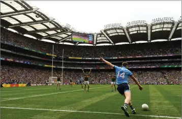  ??  ?? Relive the tension as Sean Broderick describes the drawn game between Dublin and Kerry.