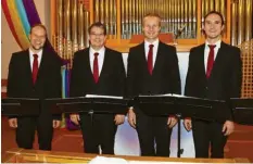  ?? Foto: Peter Groß ?? Sebastian Schreiber, Martin Reuter, Rüdiger Glufke und Oliver Günther traten als Ensemble Vocativ in der evangelisc­hen Michaelski­rche auf.