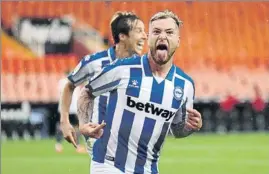  ?? FOTO: GETTY ?? John Guidetti
El sueco anotó el gol 599 del Alavés en Primera en Mestalla