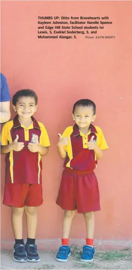  ?? Picture: JUSTIN BRIERTY ?? THUMBS UP: Ditto from Braveheart­s with Kayleen Johnston, facilitato­r Narelle Spence and Edge Hill State School students Ivi Lewis, 5, Exekiel Soderberg, 5, and Mohammed Alangar, 5.