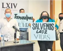  ?? / GUADALUPE SALDIVAR ?? Asociación Civil Familias por Tamaulipas entregó un escrito a diputados locales.