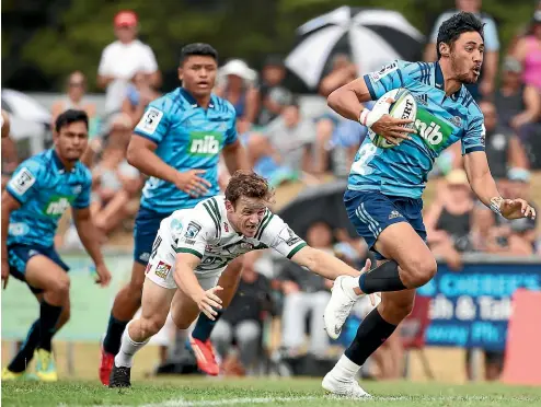  ?? GETTY IMAGES ?? Melani Nanai of the Blues on the burst against the Chiefs in Kaikohe last Saturday.