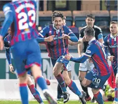  ?? Pictures: SNS Group. ?? Top: A-jay Leitch-smith fires in the shot that was deflected in by Sofien Moussa for Dundee’s equaliser and then congratula­tes Mark O’hara, right, after he put the Dark Blues ahead; above: Inverness players celebrate George Oakley’s late leveller, much...