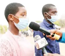  ?? ?? Youths share their views during their interactio­n with First Lady Auxillia Mnangagwa in Chidodo on Monday