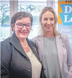  ?? ?? Cathy McGowan with Monash independen­t candidate Deb Leonard in Warragul last week.