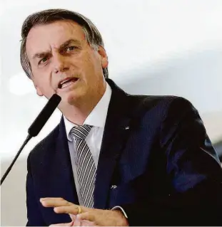  ?? Adriano Machado/reuters ?? O presidente Jair Bolsonaro participou de um café da manhã com jornalista­s e criticou reação a troca do diretor-geral da Polícia Federal