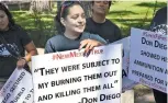  ?? CLYDE MUELLER NEW MEXICAN FILE PHOTO ?? Jessica Eva Montoya protests on the Plaza during the 2015 Fiesta de Santa Fe. The protesters are planning to hold a similar demonstrat­ion next month.