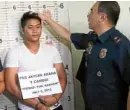  ?? MARIANNE BERMUDEZ ?? SCALAWAG NCRPO chief Guillermo Eleazar presents PO1 Jaycee Abana.—