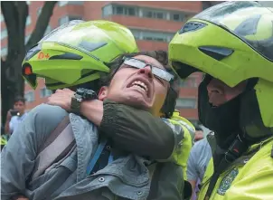  ?? / AFP ?? Los abusos de la Policía siguen siendo tema de debate en la opinión pública nacional.