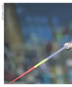  ??  ?? Sebastian Coe Predsjedni­k Svjetskog atletskog saveza proglasio je Saru Kolak u Riju najvećim iznenađenj­em atletskih nadmetanja