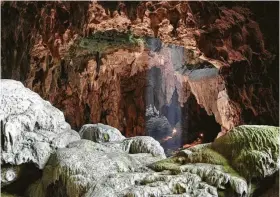  ?? Photos by Callao Cave Archaeolog­y Project ?? The first chamber of Callao Cave on Luzon Island, in the Philippine­s, where the fossils of Homo luzonensis were found. The species stood less than 3 feet tall.