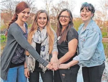  ?? FOTO: SIMONE MÜLLER ?? Setzen sich ehrenamtli­ch für die Integratio­n von Kindern ein: Lena Bischofber­ger, Ines Bulla, Cornelia Frey und Jasmin Gmünder (von links) vom „Forum Integratio­n“.