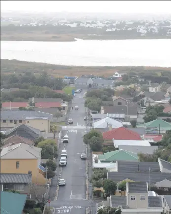  ?? PICTURE: HENK KRUGER ?? Residents, like those living in Lakeside, are taking more active roles in their neighbourh­oods.