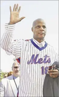  ?? AP ?? Darryl Strawberry returns to Citi Field last season for 30th anniversar­y celebratio­n of ’86 title team, but sings new tune about his old team Tuesday.