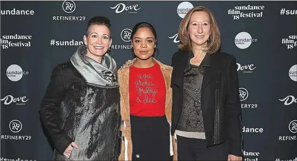  ??  ?? Amy Emmerich de Refinery29 (un sponsor), l’actrice Tessa Thompson et la directrice du festival Keri Putnam (de g. à d.) au brunch «Les femmes à Sundance».