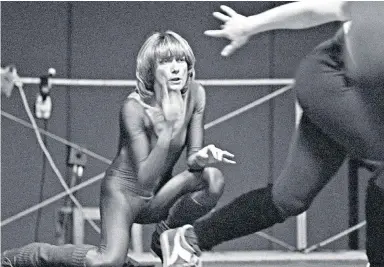  ??  ?? Gillian Lynne, ‘queen of sexy’, rehearsing with the original London cast of Cats in 1981. Below: with Andrew Lloyd Webber in New York for the 9,000th performanc­e of Phantom (2009), and, right, with her husband in 2013