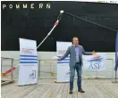  ?? FOTO: JOHN ERIKSSON/NYA ÅLAND ?? Peter Ekholm vid Tall Ships Mariehamn räknar med ungefär 15 000 besökare vid evenemange­t varje dag.