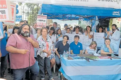  ?? MAURICIO NIEVAS ?? En La Plata. El gremio que encabeza Roberto Baradel es uno de los más duros.