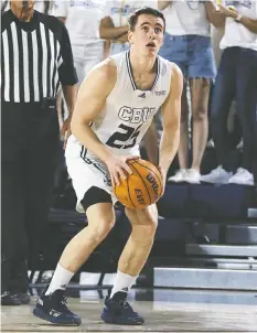  ?? CBU FILES ?? Ty Rowell, the former Walnut Grove star seen here in action with the Cal Baptist Lancers, has signed with the Fraser Valley Bandits.