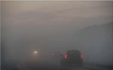  ?? FOTO: PER RASMUSSEN ?? Tåge kan betyde ulykker, hvis der ikke bliver kørt efter forholdene.