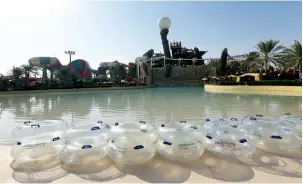  ??  ?? FLOAT SAFELY... A state-of-the-art pool ready for the kids enjoy water activities.