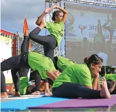  ??  ?? Students of Swami Vivekanand­a Cultural Centre of the High Commission of India in Suva at the 2019 Internatio­nal Day of Yoga celebratio­n in My Suva Park.