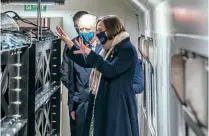  ?? NETWORK RAIL ?? The Prince of Wales is given an explanatio­n of the hydrogen chamber by Porterbroo­k’s innovation and projects director Helen Simpson.