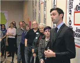  ?? BILL BARROW/ASSOCIATED PRESS ?? Georgia congressio­nal candidate Jon Ossoff speaks to volunteers in his campaign office.