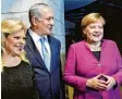  ?? Foto: Kobi Gideon, GPO, dpa ?? Bundeskanz­lerin Angela Merkel hat sich mit dem israelisch­en Ministerpr­äsidenten Benjamin Netanjahu getroffen. Links im Bild ist seine Frau Sara. Es gibt viel zu besprechen.
