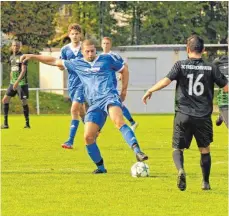  ?? FOTO: FAR ?? Marco Herpich (am Ball) rettet dem TSV Schlachter­s einen Punkt.